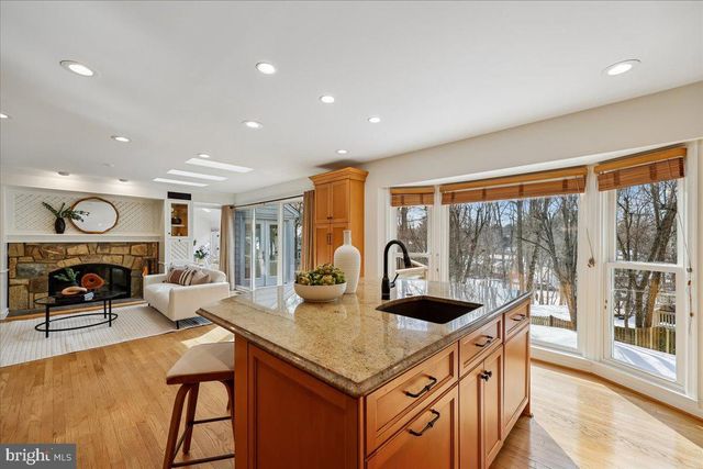 9625 REACH RD, Potomac, MD 20854