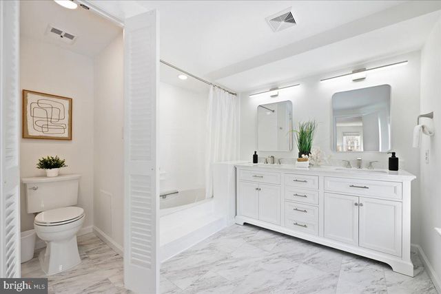 9625 REACH RD, Potomac, MD 20854