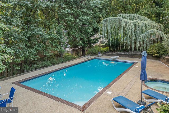 9625 REACH RD, Potomac, MD 20854