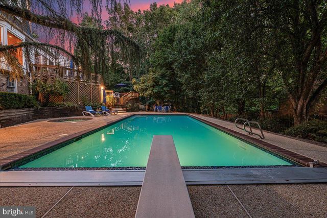 9625 REACH RD, Potomac, MD 20854