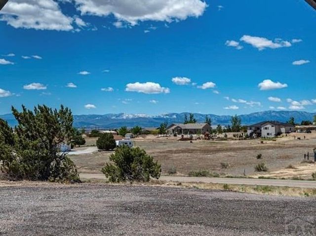 712 S Carrizo Springs Ave, Pueblo West, CO 81007