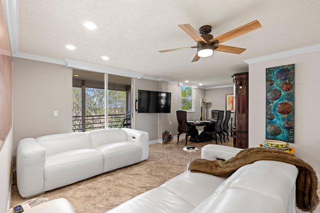 6461 NW 2nd Avenue 415, Boca Raton, FL 33487