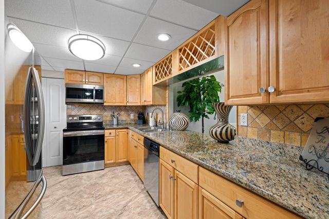 6461 NW 2nd Avenue 415, Boca Raton, FL 33487