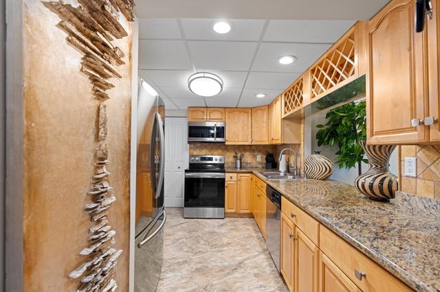 6461 NW 2nd Avenue 415, Boca Raton, FL 33487