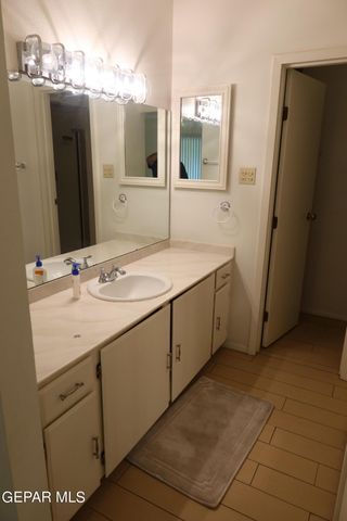 10601 PARK VIEW Circle, El Paso, TX 79935