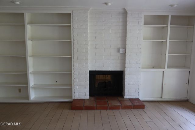 10601 PARK VIEW Circle, El Paso, TX 79935