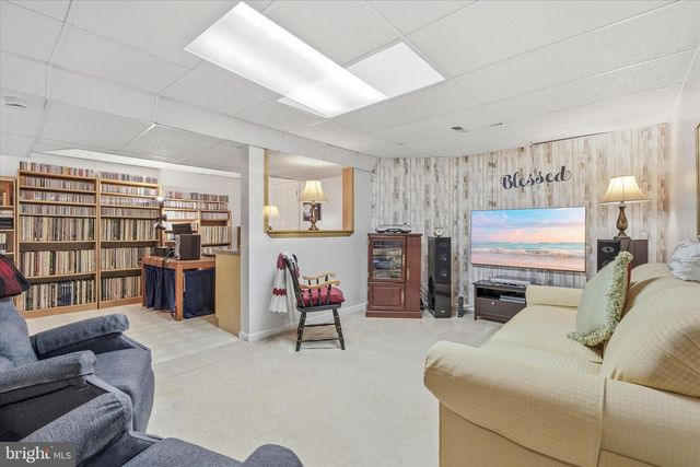 23 PULASKI DR, Barnegat, NJ 08005