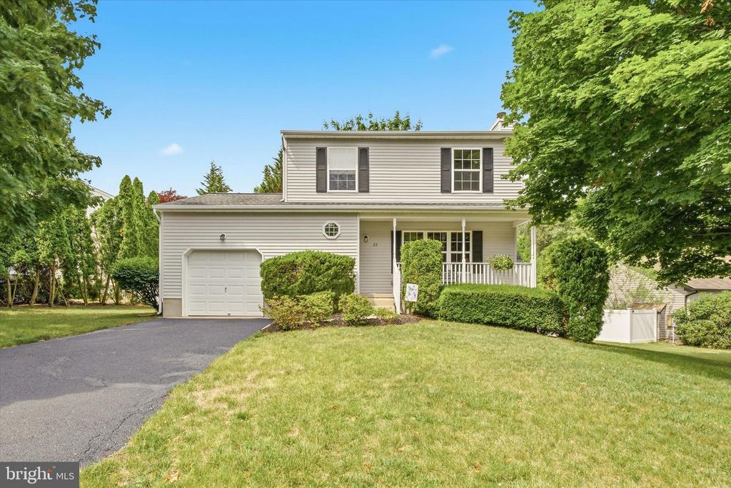 23 PULASKI DR, Barnegat, NJ 08005