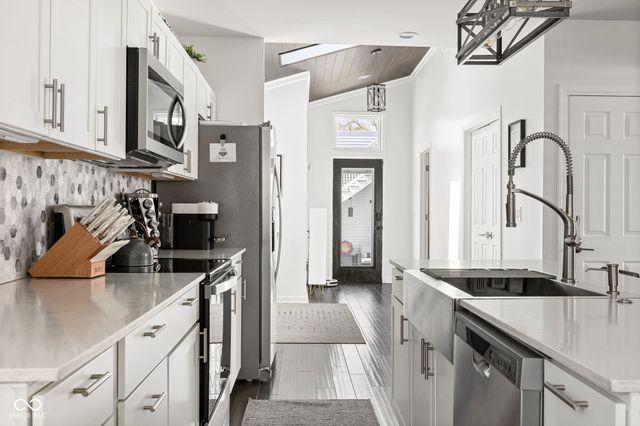 2934 MacPherson Avenue, Indianapolis, IN 46205