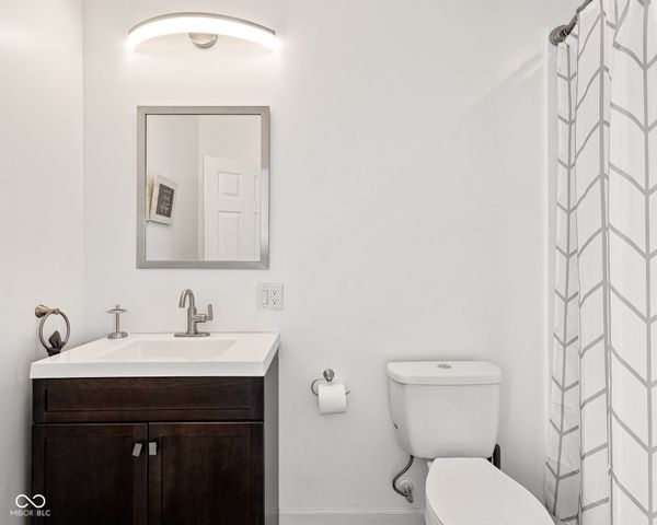 2934 MacPherson Avenue, Indianapolis, IN 46205