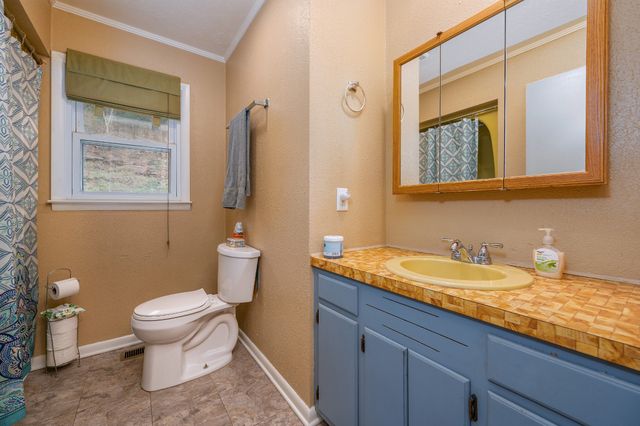 4428 Jennings Creek Hwy, Whitleyville, TN 38588