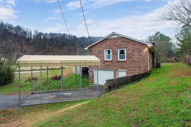 4428 Jennings Creek Hwy, Whitleyville, TN 38588