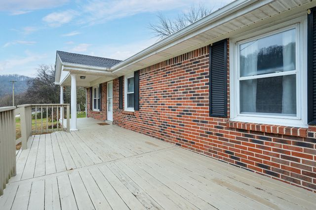 4428 Jennings Creek Hwy, Whitleyville, TN 38588