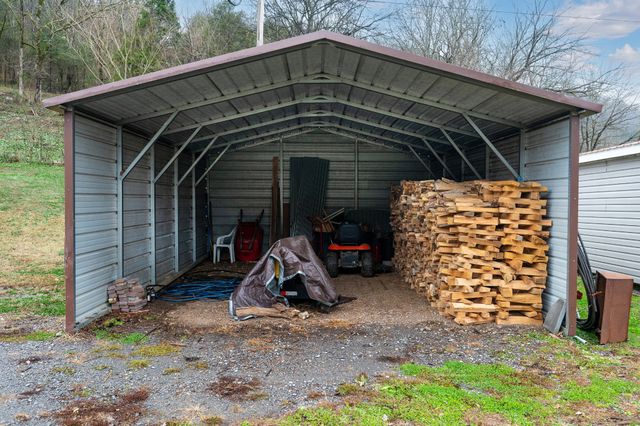 4428 Jennings Creek Hwy, Whitleyville, TN 38588