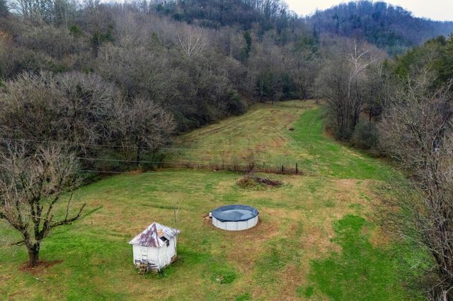 4428 Jennings Creek Hwy, Whitleyville, TN 38588