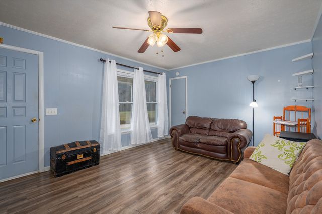 4428 Jennings Creek Hwy, Whitleyville, TN 38588