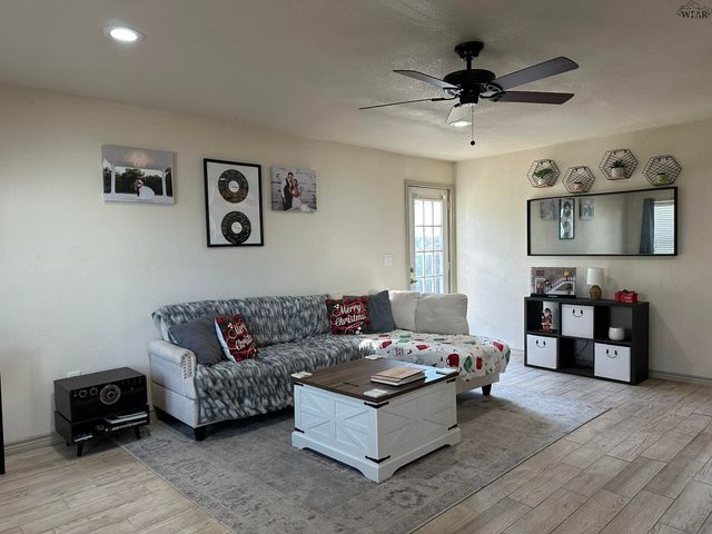 3305 SHERWOOD LANE, Wichita Falls, TX 76308