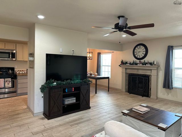 3305 SHERWOOD LANE, Wichita Falls, TX 76308