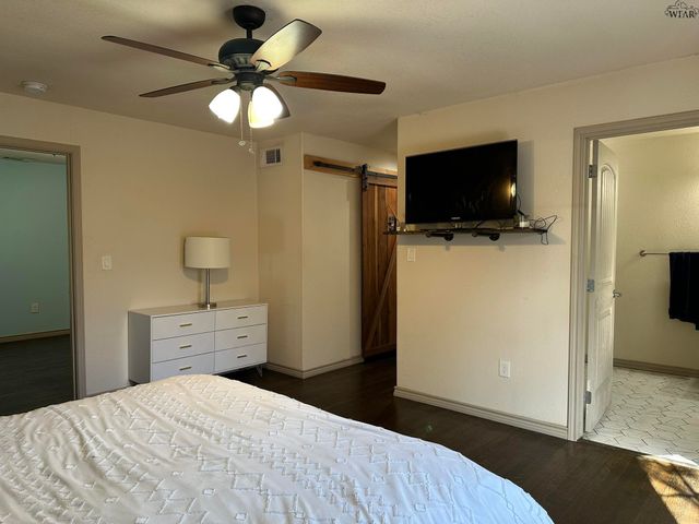 3305 SHERWOOD LANE, Wichita Falls, TX 76308