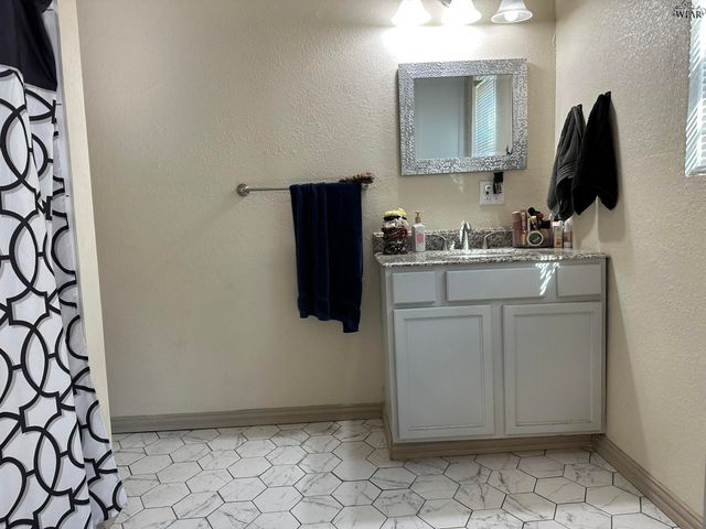 3305 SHERWOOD LANE, Wichita Falls, TX 76308