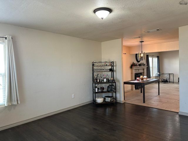 3305 SHERWOOD LANE, Wichita Falls, TX 76308