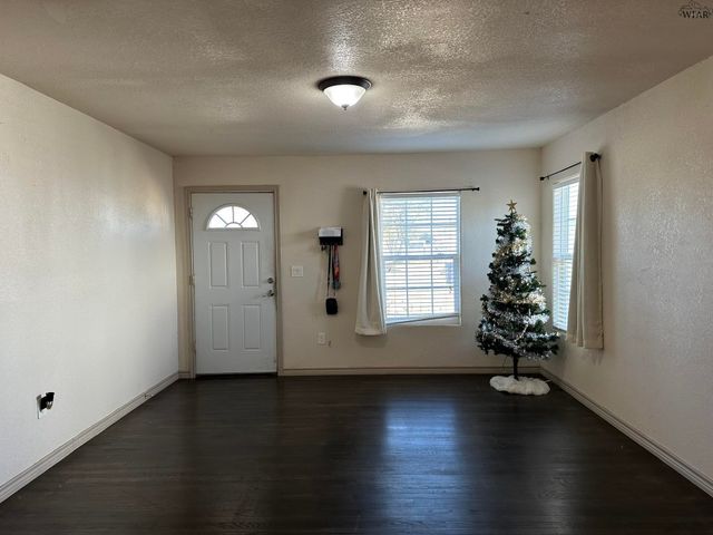 3305 SHERWOOD LANE, Wichita Falls, TX 76308