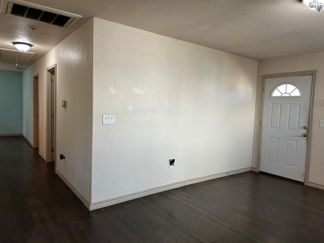 3305 SHERWOOD LANE, Wichita Falls, TX 76308