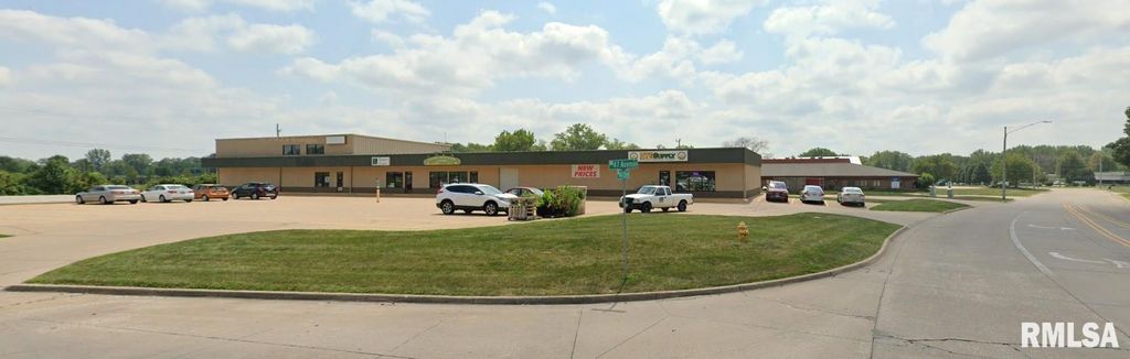 4659 44TH Street 2, Rock Island, IL 61210