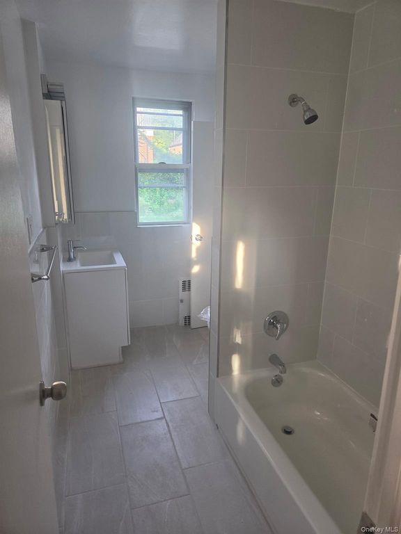 3619 202nd st, Bayside, NY 11361 — photo 3