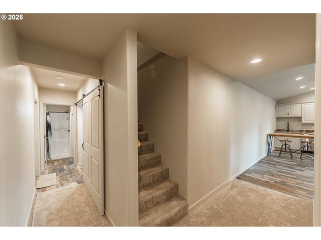 2143 Ash St, North Bend, OR 97459