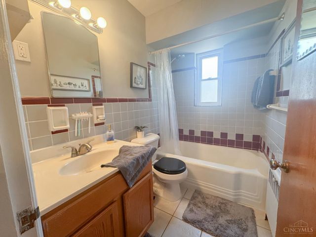 5568 Beechmont Avenue, Cincinnati, OH 45230