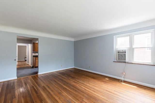 5568 Beechmont Avenue, Cincinnati, OH 45230