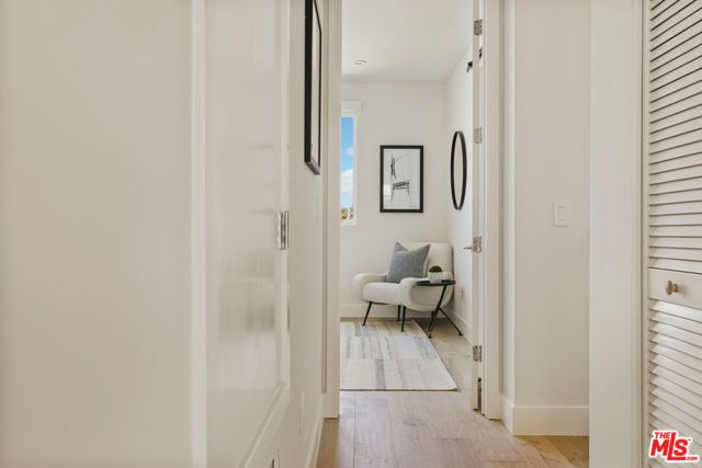 3220 S Barrington Avenue, Los Angeles, CA 90066