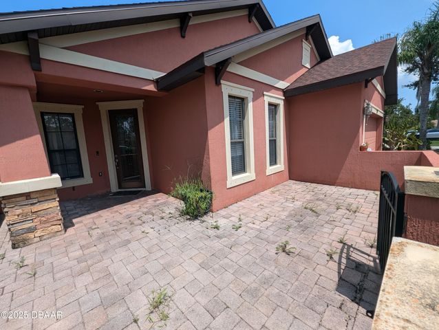 141 Campanello Court, Daytona Beach, FL 32117