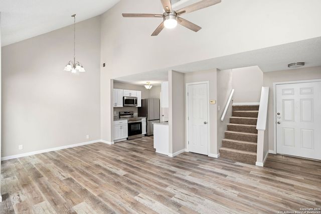 7431 Branston, San Antonio, TX 78250