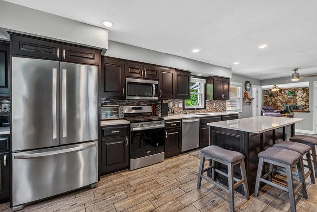 9301 S Sherwood DRIVE, Franklin, WI 53132