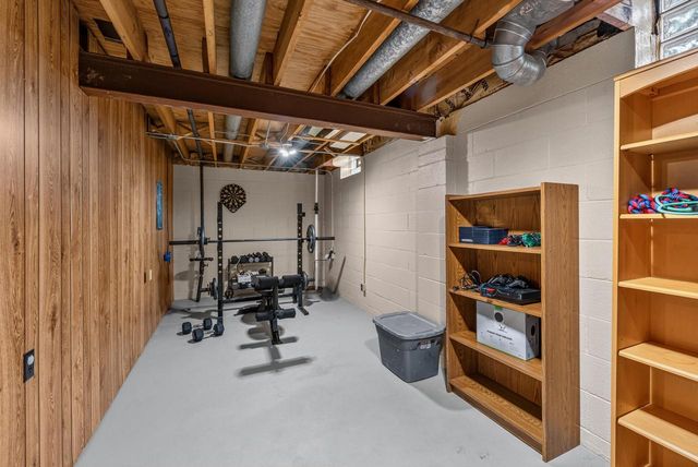9301 S Sherwood DRIVE, Franklin, WI 53132