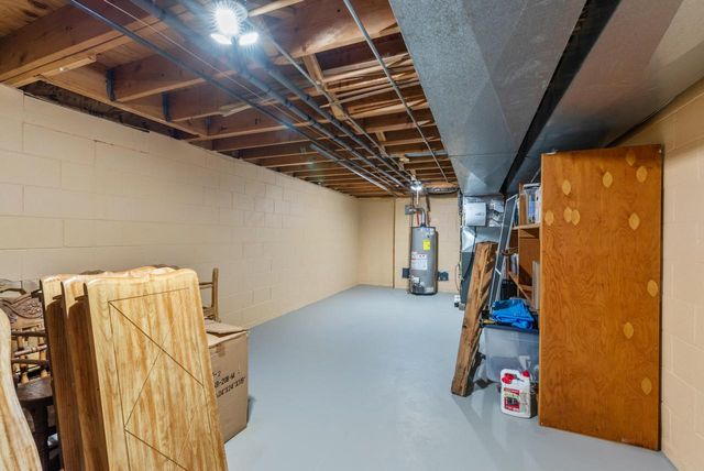 9301 S Sherwood DRIVE, Franklin, WI 53132