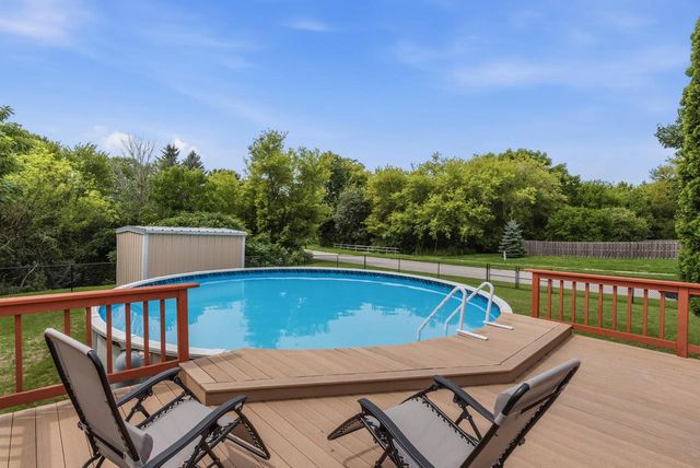 9301 S Sherwood DRIVE, Franklin, WI 53132