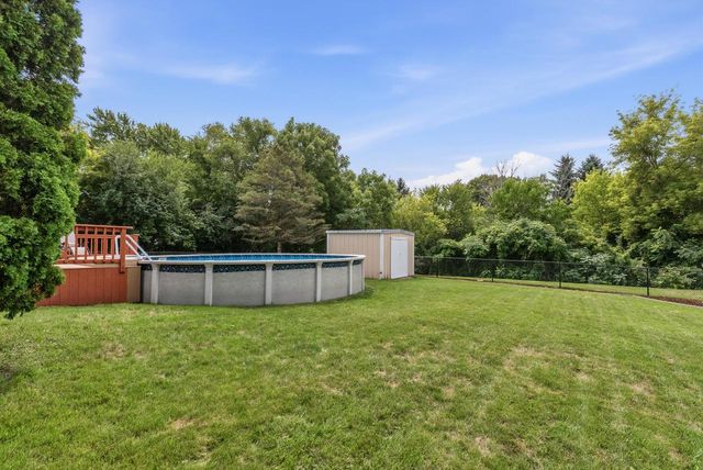 9301 S Sherwood DRIVE, Franklin, WI 53132