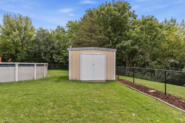 9301 S Sherwood DRIVE, Franklin, WI 53132
