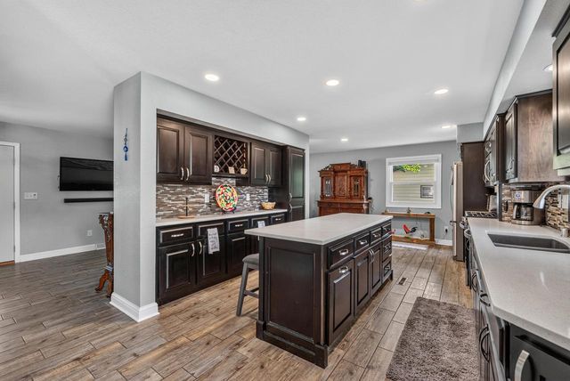 9301 S Sherwood DRIVE, Franklin, WI 53132