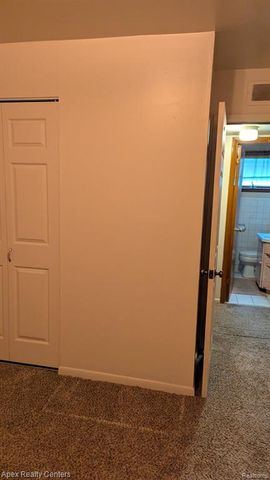 18285 Deering Street, Livonia, MI 48152