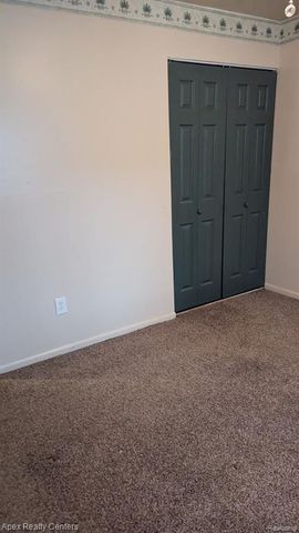 18285 Deering Street, Livonia, MI 48152