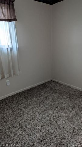 18285 Deering Street, Livonia, MI 48152