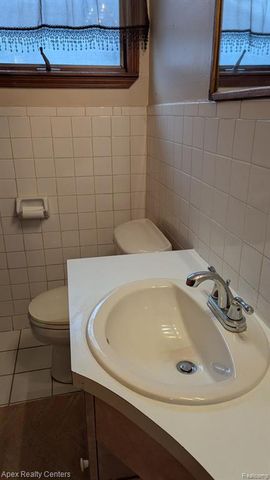 18285 Deering Street, Livonia, MI 48152