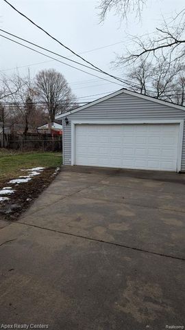 18285 Deering Street, Livonia, MI 48152