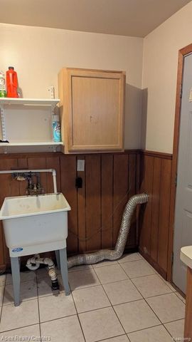 18285 Deering Street, Livonia, MI 48152