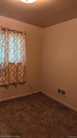 18285 Deering Street, Livonia, MI 48152