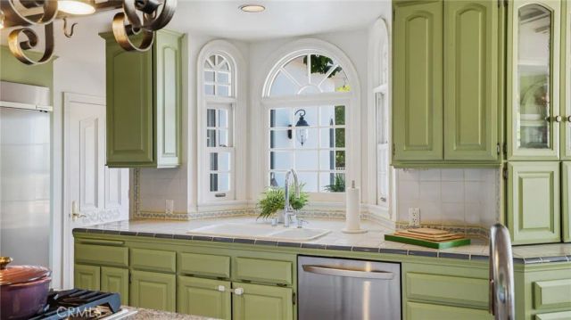 4548 Ellenboro, Woodland Hills, CA 91364